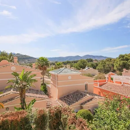 Con Piscina - Lilia Rosa 9 * 칼페