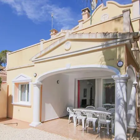 Con Piscina - Lilia Rosa 9 * 칼페